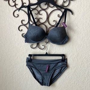 Adore Me T-Shirt Push Up plunge & Panty set 38B (M) panty